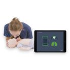 Little Baby QCPR - csecsemő BLS újraélesztési fantom; okoseszköz